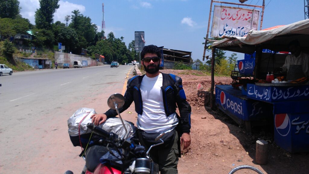 kashmir on a bike - travelogue of Mohammad Khan 2014